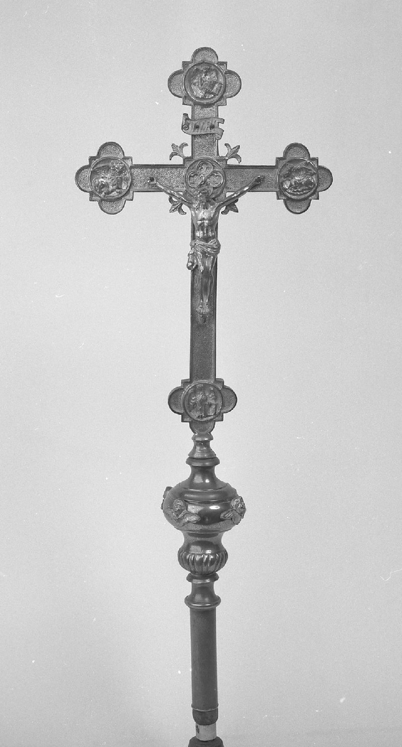 croce processionale - ambito veneto (prima metà sec. XX)