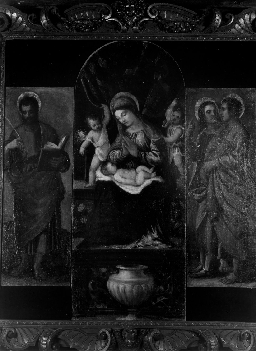 Madonna con Bambino in trono, San Marco, San Lucano, San Albano (trittico, insieme) di Vecellio Francesco (prima metà sec. XVI)