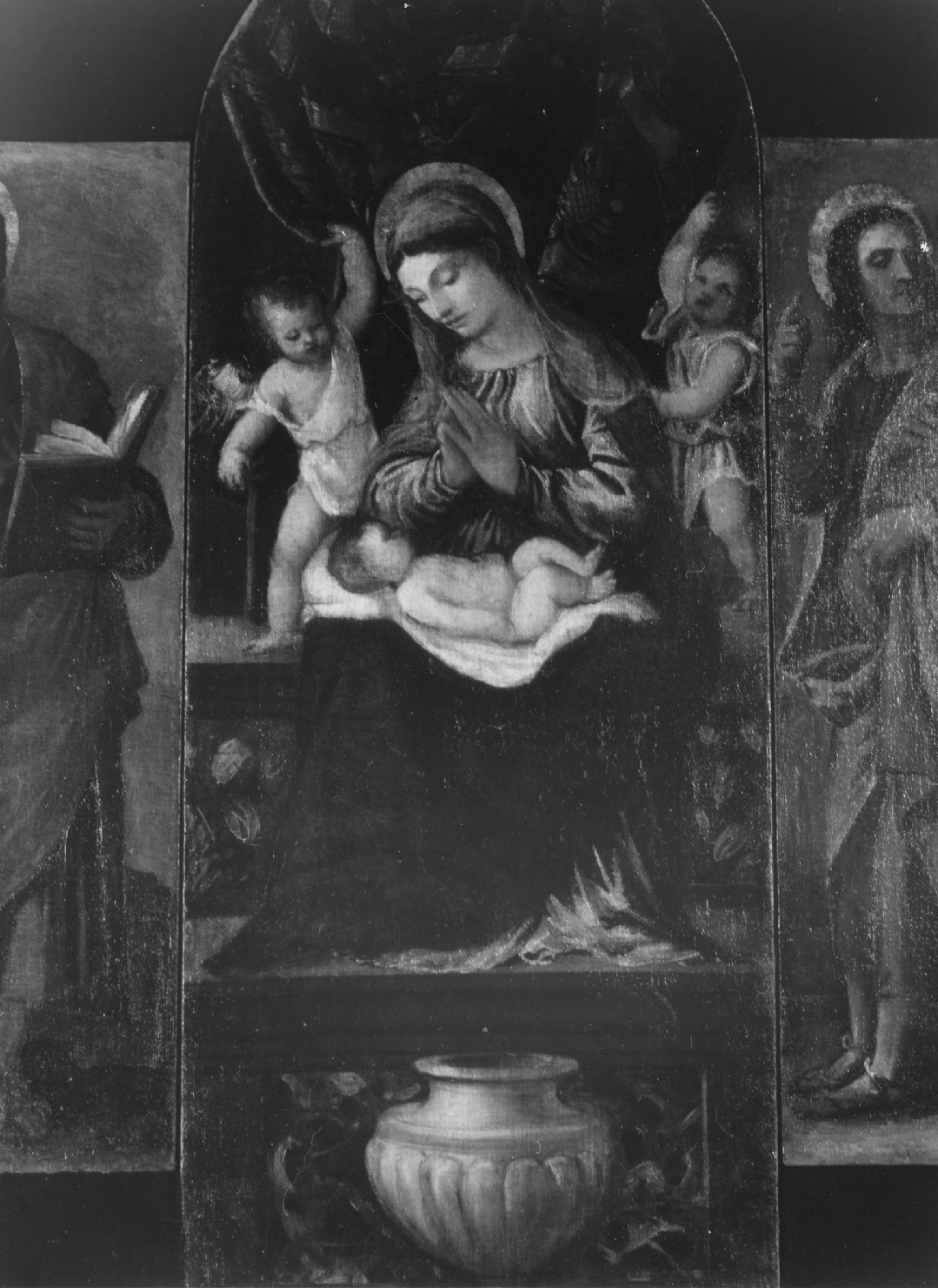 Madonna con Bambino in trono (scomparto di trittico, elemento d'insieme) di Vecellio Francesco (prima metà sec. XVI)