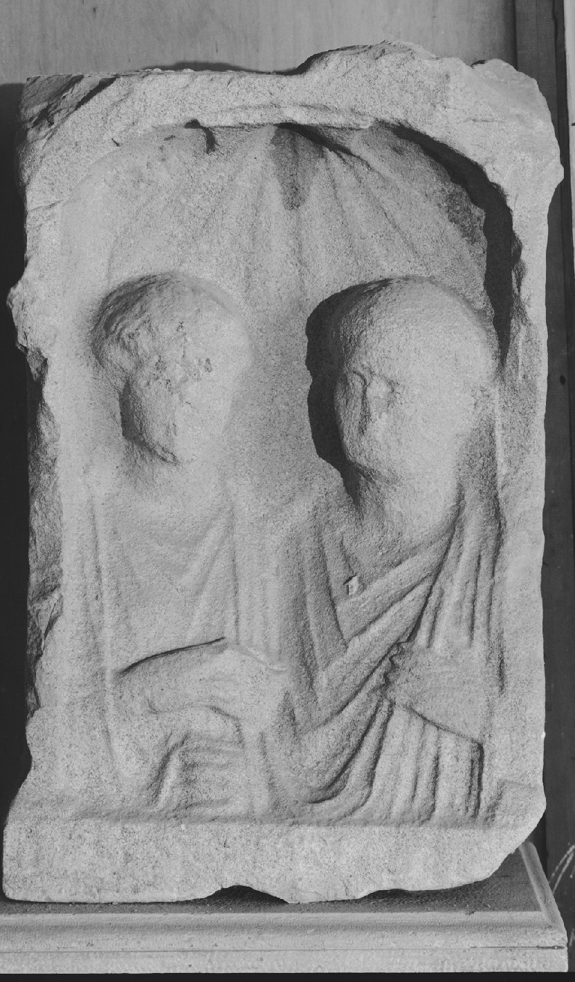 figure maschili (cippo, frammento) - ambito Italia centro-settentrionale (sec. I)