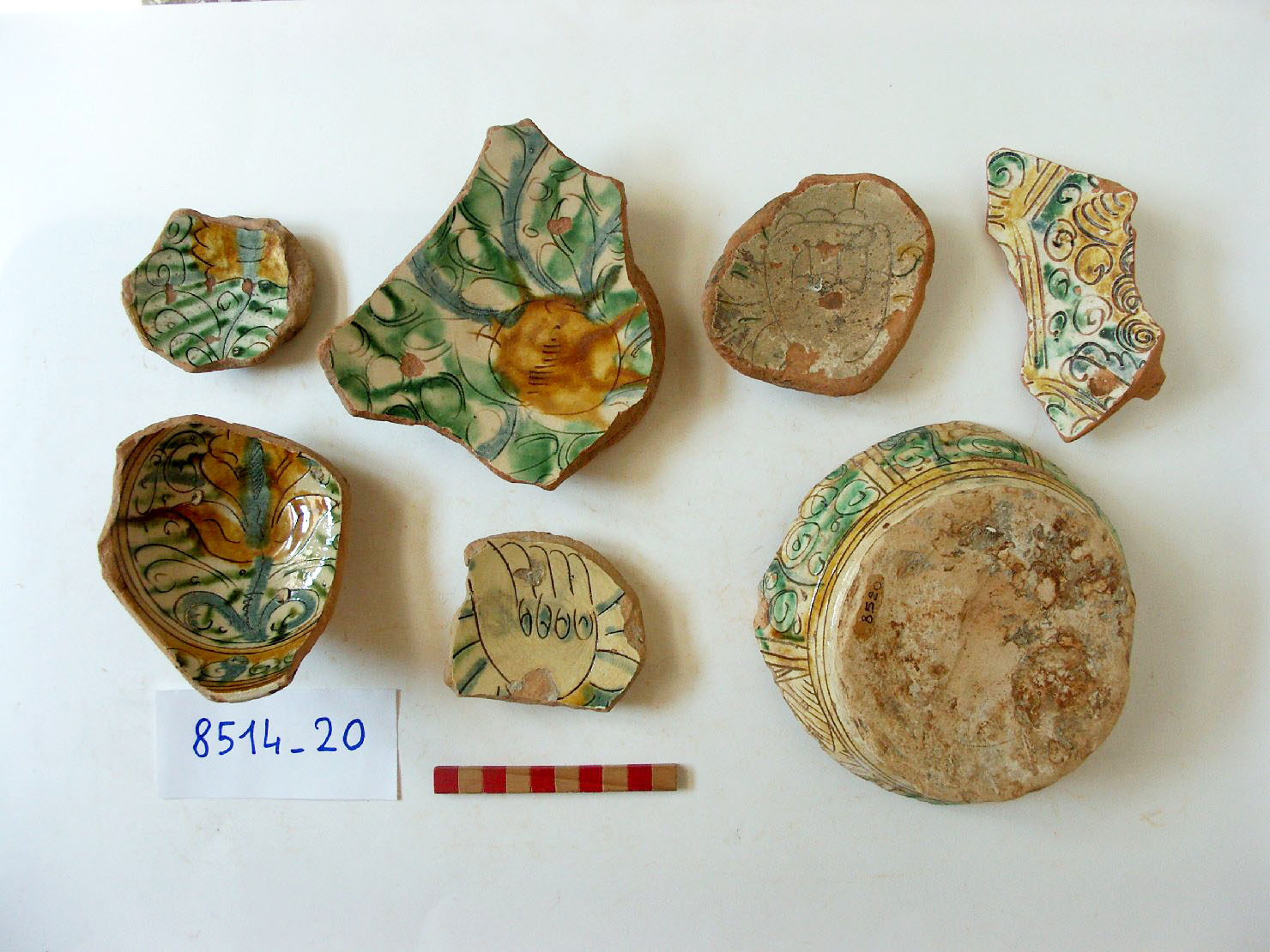 motivi decorativi (scodella, frammento) - ambito veneziano (secc. XVII/ XVIII)