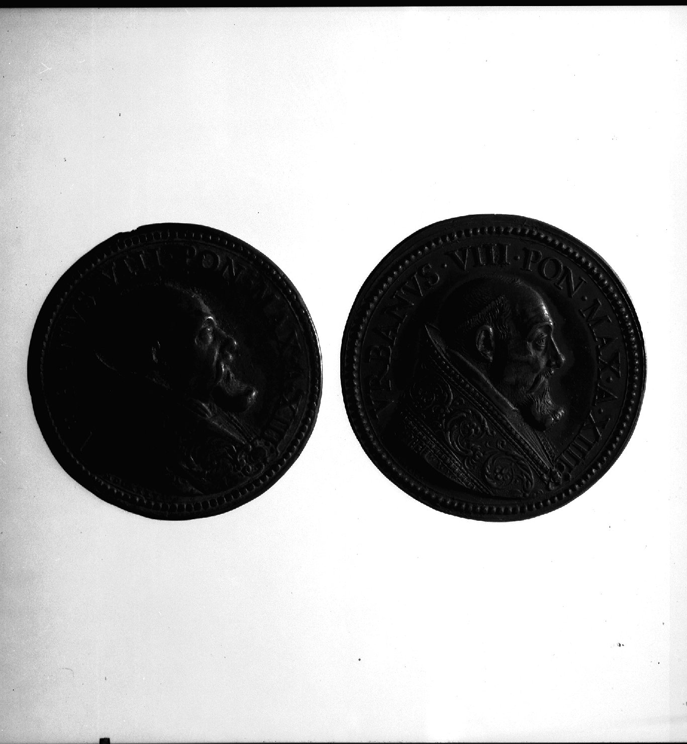 Urbano VIII, ritratto di ecclesiastico (medaglia) di Mola Gasparo (sec. XVII)