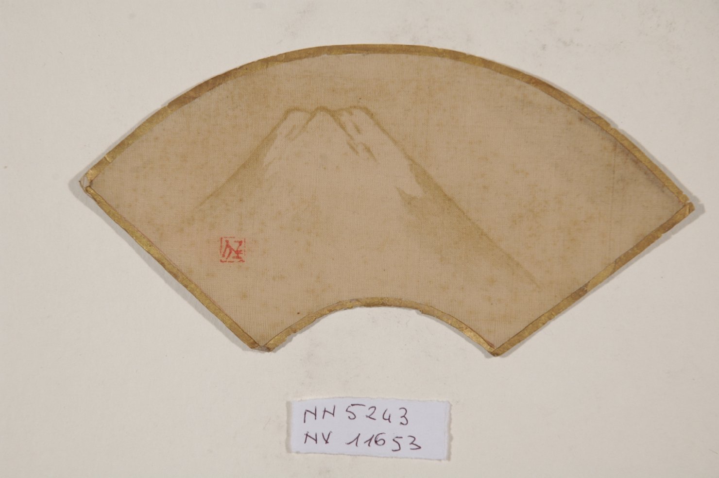 Vulcano (ventaglio, frammento) - ambito giapponese (secc. XVII/ XIX)
