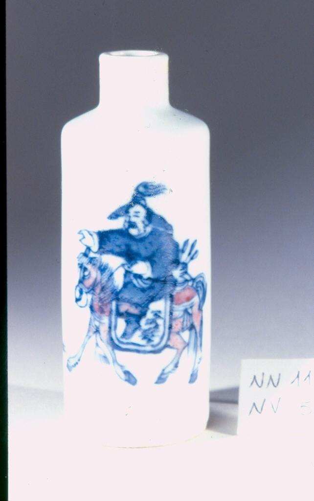 cacciatore a cavallo e cervo trafitto da una freccia, scena di caccia (tabacchiera, opera isolata) - ambito cinese (secc. XVII/ XIX)