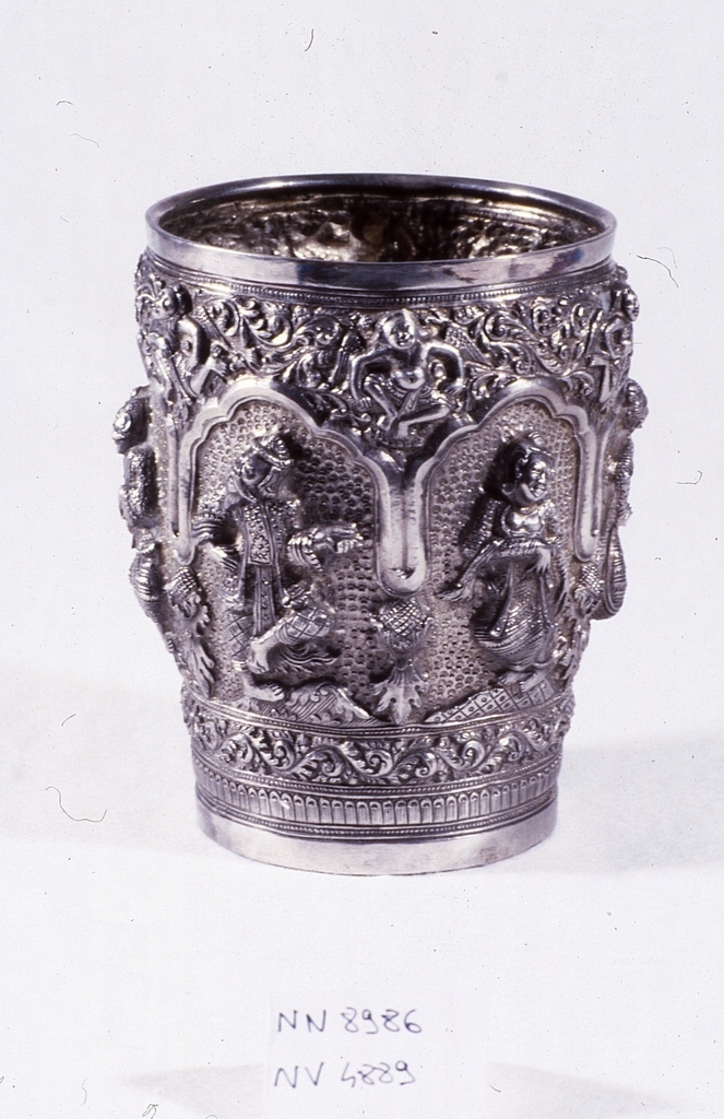 motivi decorativi (bicchiere, opera isolata) - manifattura birmana (seconda metà sec. XIX)