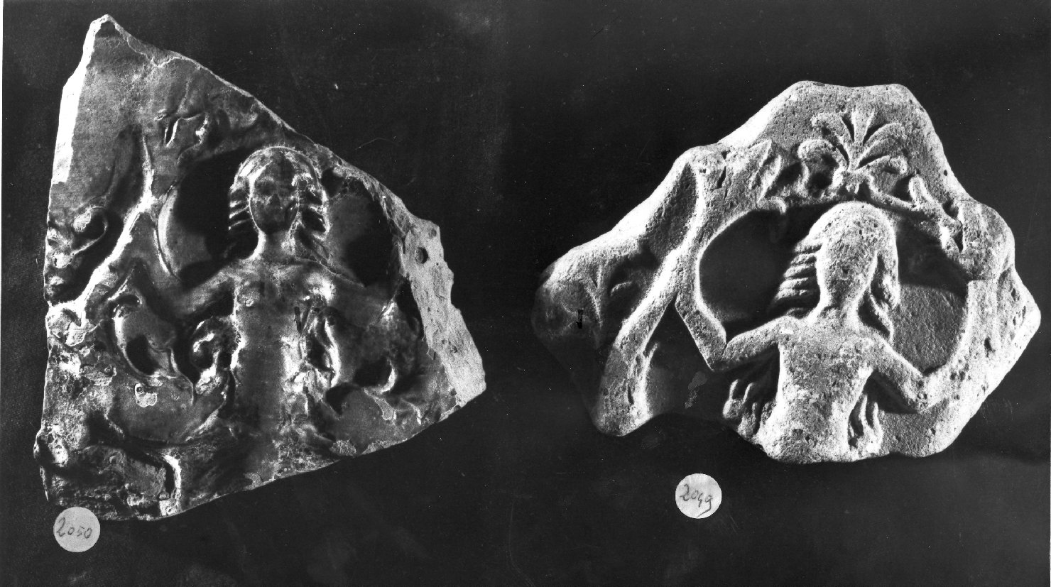 figura femminile (rilievo, frammento) - ambito veneziano (sec. XV)