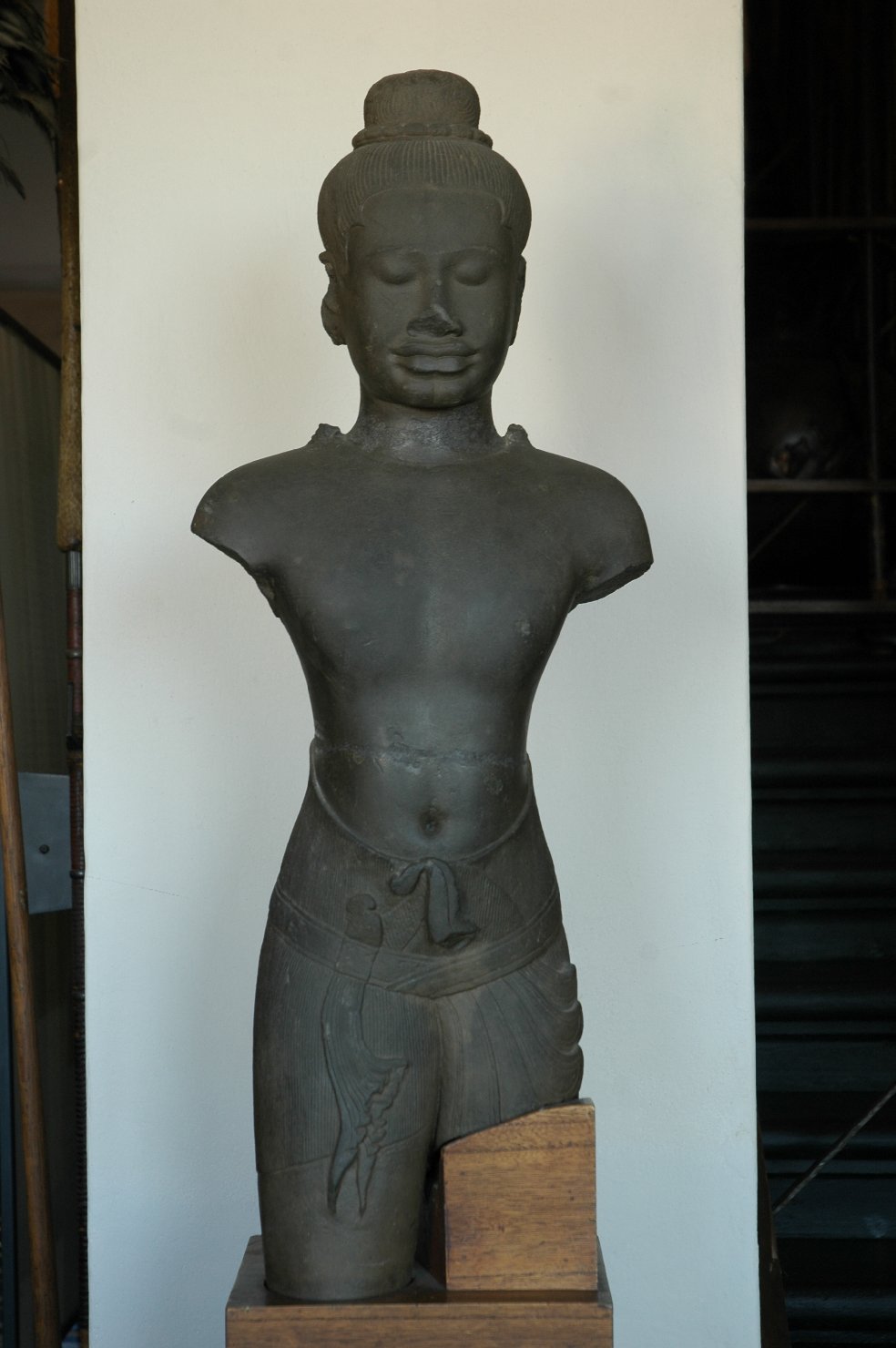 busto, opera isolata - ambito cambogiano (secc. XVII/ XIX)