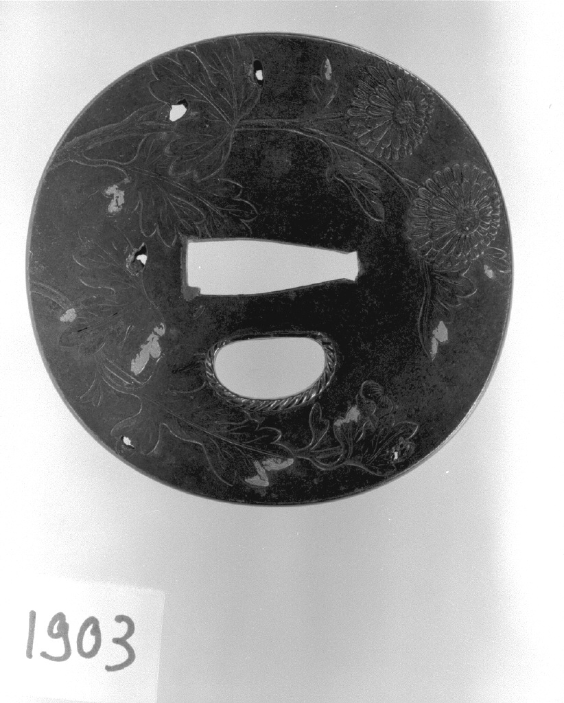 fiori (placchetta di spada, elemento d'insieme) di Ishiguro Masayoshi (seconda metà sec. XVIII)