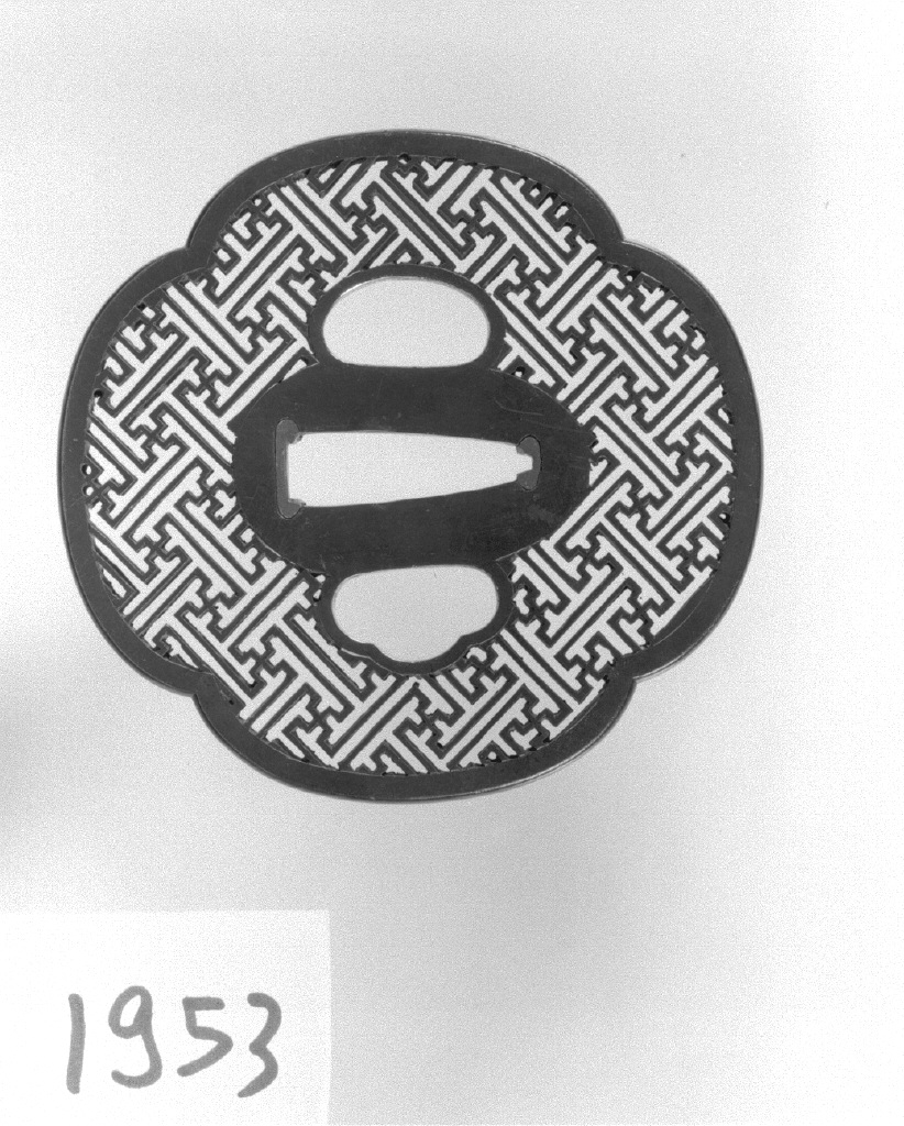 motivi decorativi geometrici (placchetta di spada, opera isolata) - ambito giapponese (secc. XVI/ XIX)