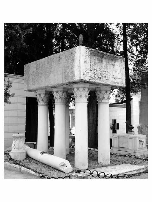 monumento funebre, opera isolata di Pastina Giuseppe - ambito Italia meridionale (sec. XX)