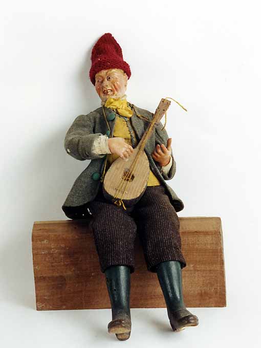 guercio suonatore di mandolino (statuetta di presepio, elemento d'insieme) - ambito napoletano (sec. XIX)