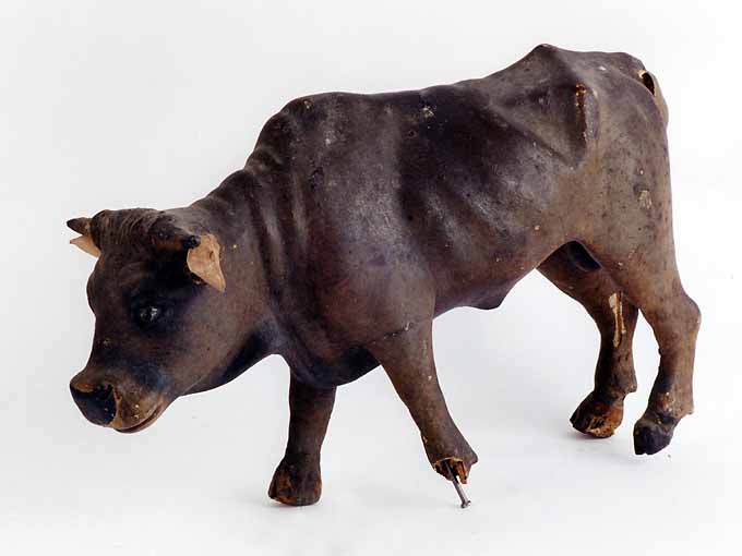 vitello (statuetta di presepio, opera isolata) - ambito napoletano (secc. XVIII/ XIX)
