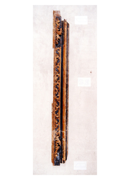 cornice, frammento - ambito pugliese (seconda metà sec. XVII)