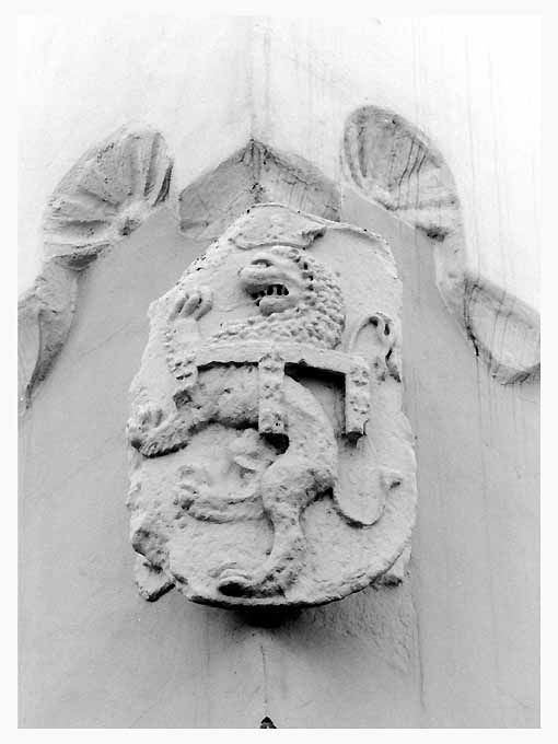 stemma gentilizio della famiglia Della Ratta (rilievo) - ambito salentino (seconda metà sec. XVII)