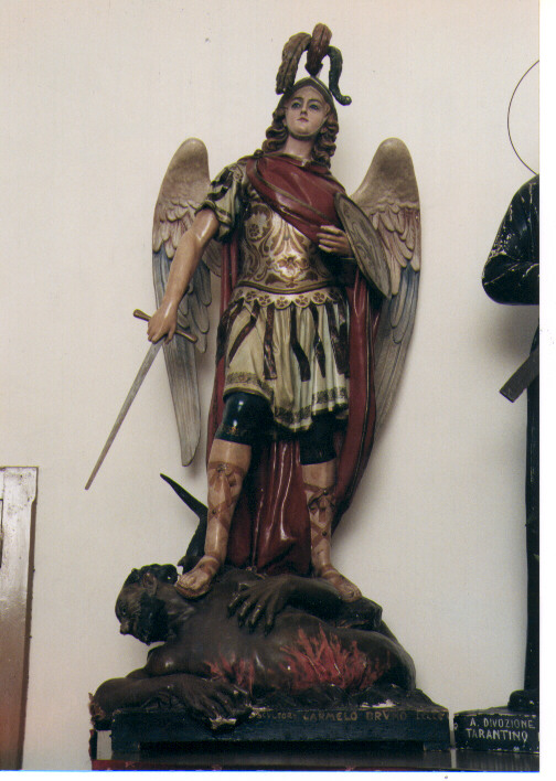 San Michele Arcangelo (statua) di Bruno Carmelo (sec. XX)