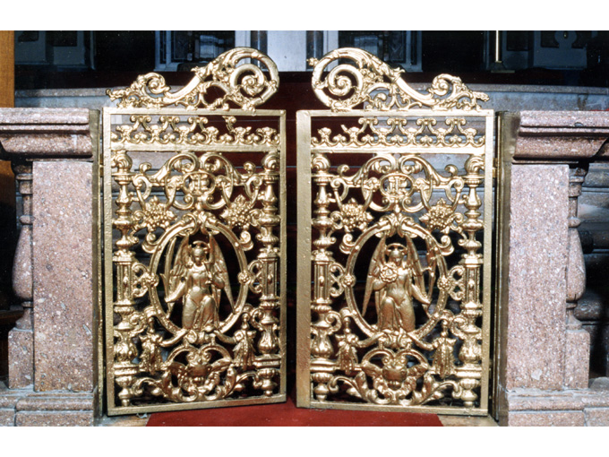 angeli con i simboli della passione (cancello di balaustrata, serie) - ambito Italia meridionale (secc. XIX/ XX)