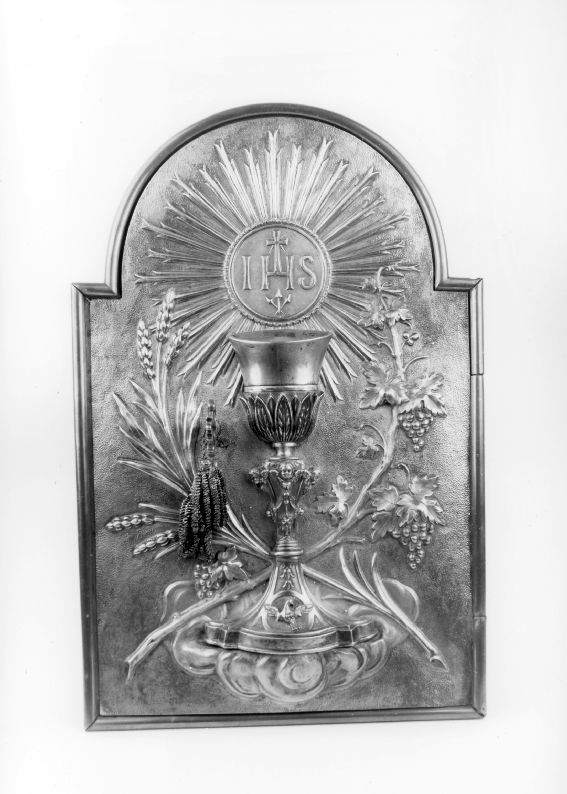 calice eucaristico e colomba dello Spirito Santo (sportello di tabernacolo) di Catello Vincenzo (ultimo quarto sec. XIX)