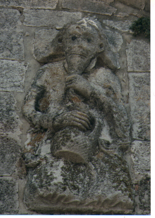 figura maschile (decorazione plastica) - ambito Italia meridionale (secc. XI/ XII)