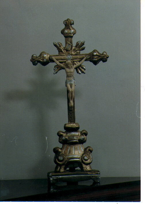 croce d'altare - manifattura pugliese (primo quarto sec. XX)