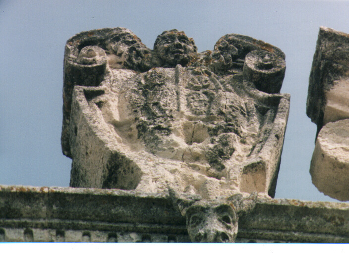 Stemma comunale di Gravina in Puglia, stemma comunale (scultura) - ambito pugliese (sec. XVII)