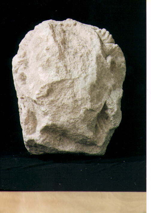 busto, frammento - ambito pugliese (metà sec. XVII)