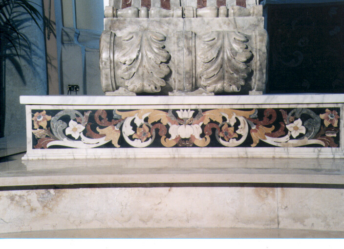 altare, frammento - ambito Italia meridionale (secc. XVII/ XVIII)