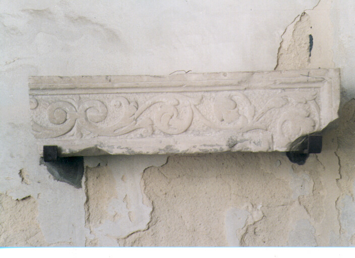 cornice, frammento - ambito Italia meridionale (sec. XVI)