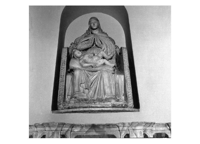 Madonna in trono con Bambino (statua) di Stefano da Putignano (attribuito) (sec. XVI)