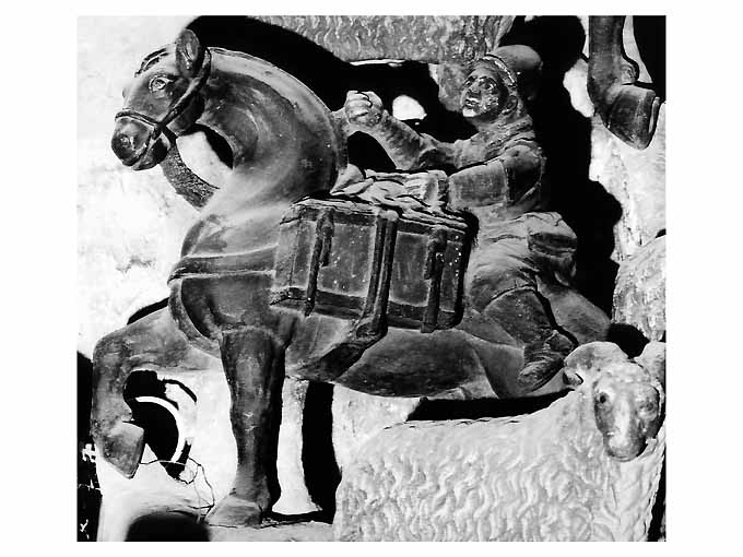 Cavalcata dei Magi, Palafreniere su un cavallo carico di forziere (statuetta di presepio) - bottega pugliese (sec. XVI)