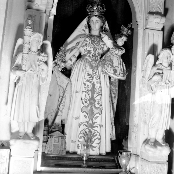 Madonna di Costantinopoli e Santi (scultura) - ambito pugliese (sec. XVIII)