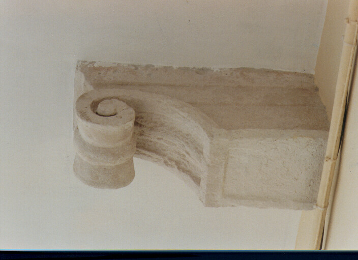 mensola architettonica, serie - ambito pugliese (sec. XVIII)