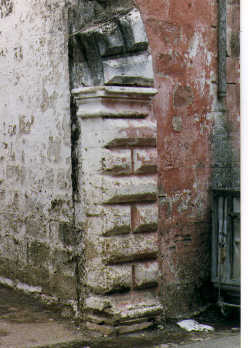 portale, frammento - ambito salentino (sec. XVIII)