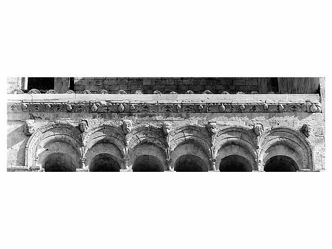 cornice architettonica - ambito Italia meridionale (sec. XIII)