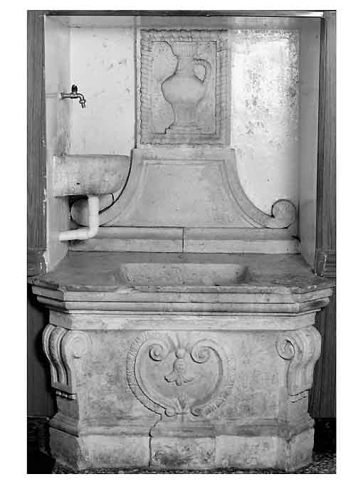 lavabo da sacrestia - ambito pugliese (secc. XVII/ XVIII)