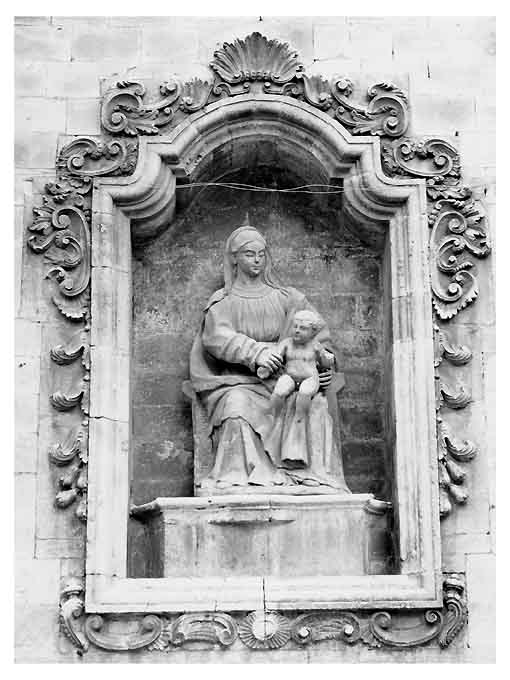 Madonna con Bambino in trono (gruppo scultoreo) - ambito pugliese (prima metà sec. XVI)