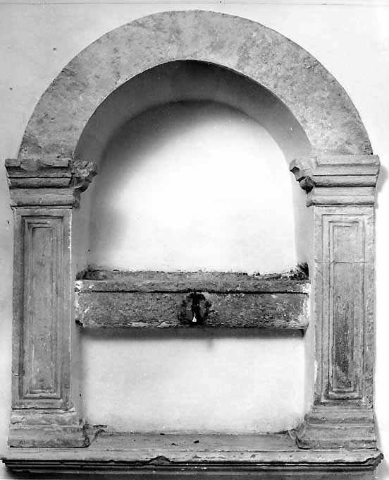 lavabo - ambito pugliese (primo quarto sec. XVI)