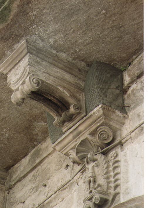 mensola architettonica, serie - ambito Italia meridionale (secc. XVIII/ XIX)