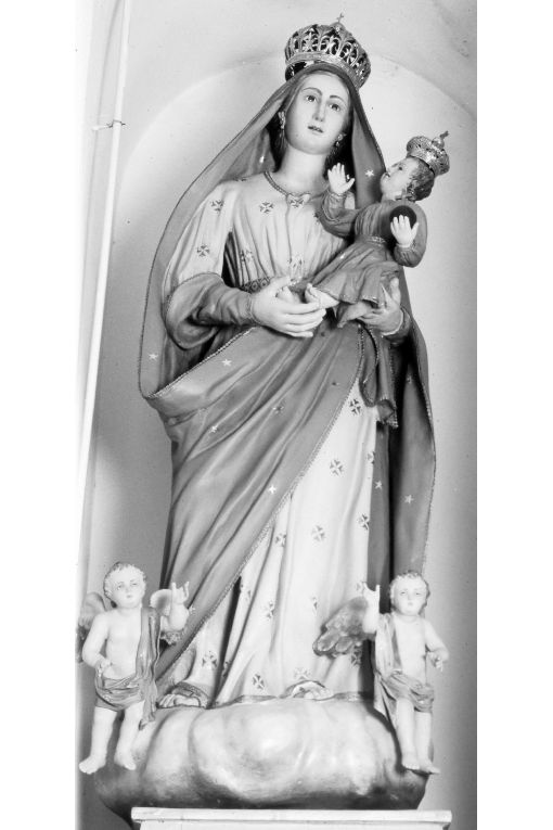 Madonna di Sanarica, Madonna con Bambino e angeli (gruppo scultoreo) - manifattura Italia meridionale (fine/inizio secc. XIX/ XX)