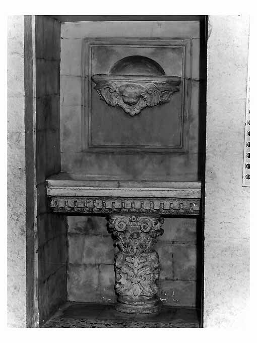 lavabo da sacrestia - ambito Italia meridionale (fine/inizio secc. XVII/ XVIII)