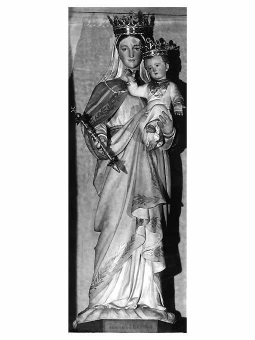 Maria Santissima Ausiliatrice, Madonna con Bambino (statua) - ambito Italia meridionale (sec. XX)