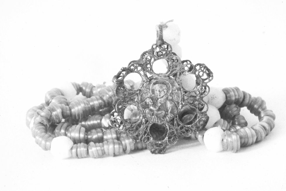 corona del rosario, elemento d'insieme - produzione pugliese (secc. XIX/ XX)