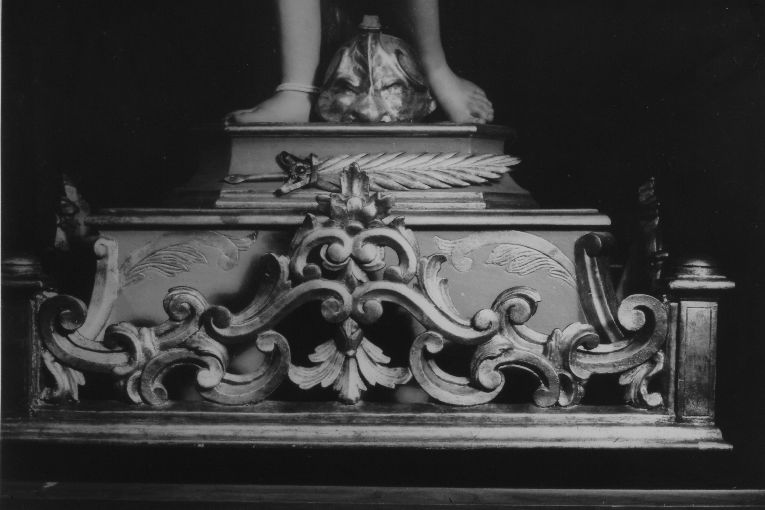 piedistallo di statua, elemento d'insieme - ambito veneziano (primo quarto sec. XVIII)
