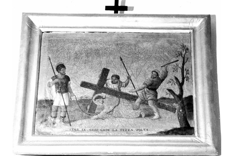 stazione IX: Gesù cade sotto la croce la terza volta (dipinto) di Calò Francesco (sec. XIX)