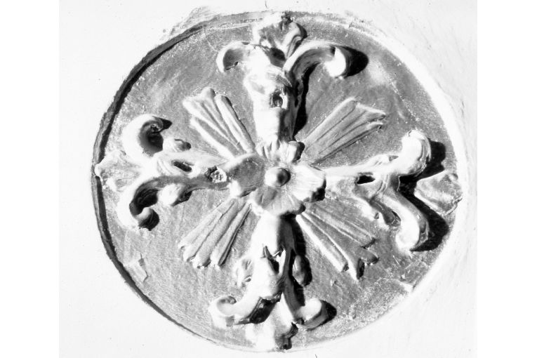 croce di consacrazione, serie - bottega pugliese (sec. XVIII)