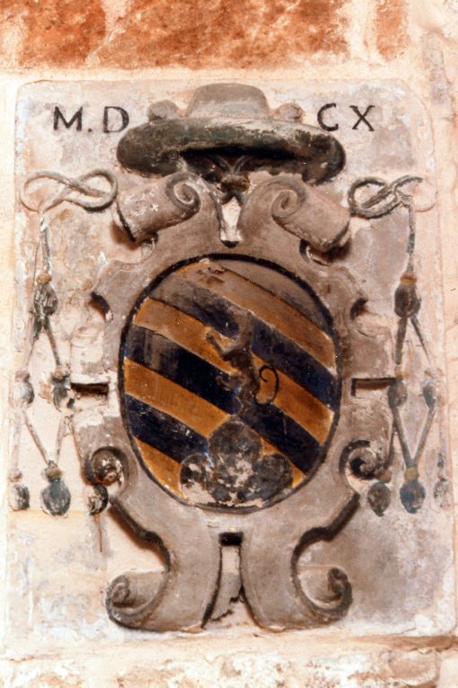 stemma gentilizio (rilievo) - ambito pugliese (sec. XVII)
