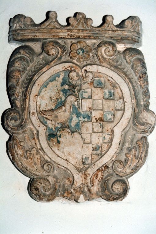stemma gentilizio (rilievo) - produzione pugliese (sec. XVIII)