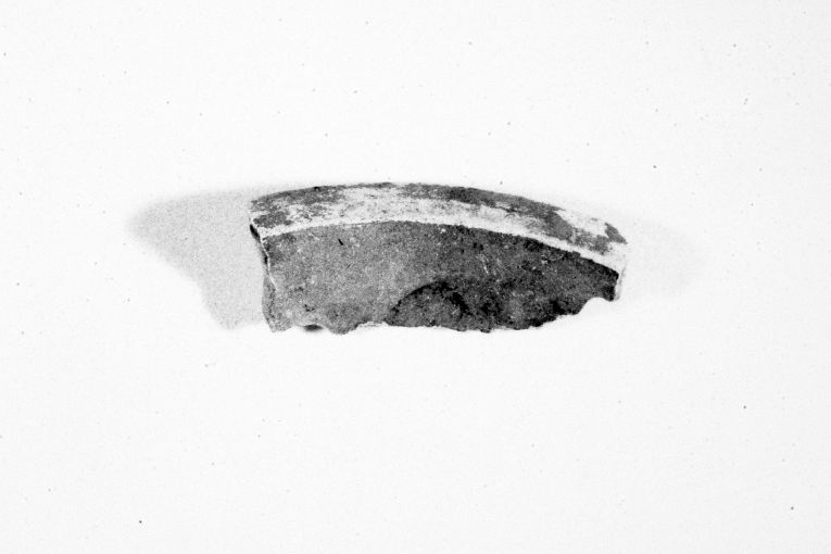 ciotola, frammento - produzione apulo-lucana (seconda metà sec. XIII)