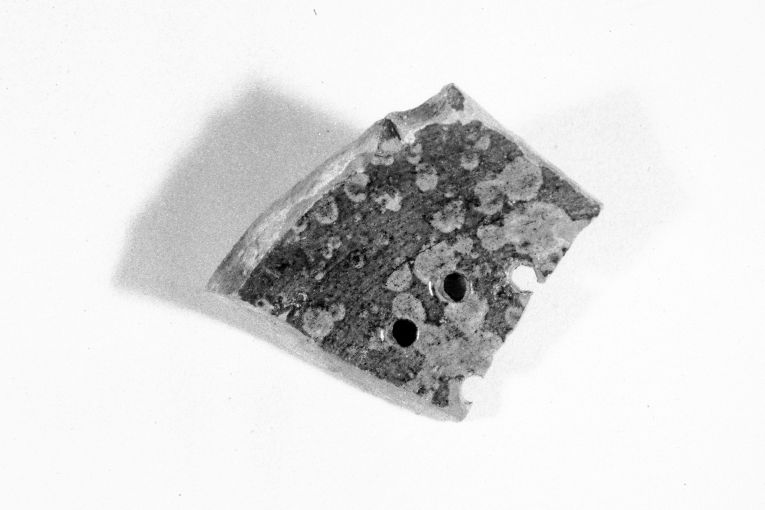 colatoio, frammento - produzione apulo-lucana (sec. XVI)