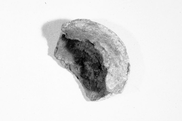 lucerna, frammento - produzione apulo-lucana (metà sec. XIII)