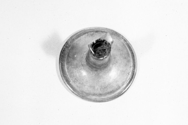 bicchiere, frammento - produzione apulo-lucana (sec. XIX)